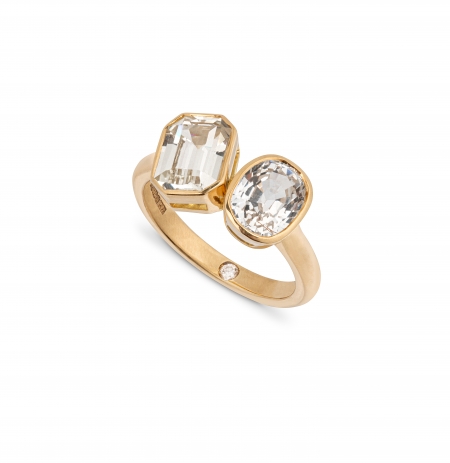 philippa-herbert-18ct-yellow-gold-white-sapphire-engagement-ring-side